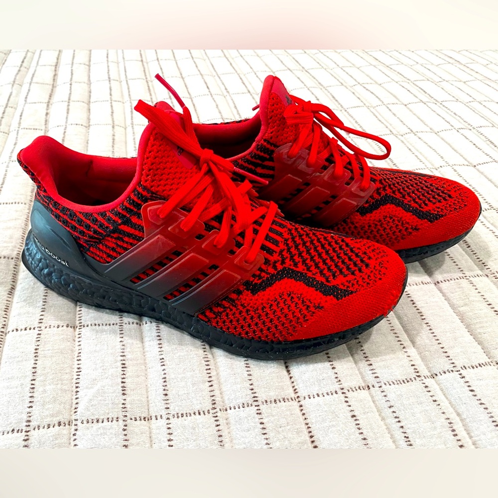Adidas Men’s Ultraboost 1.0 size 9